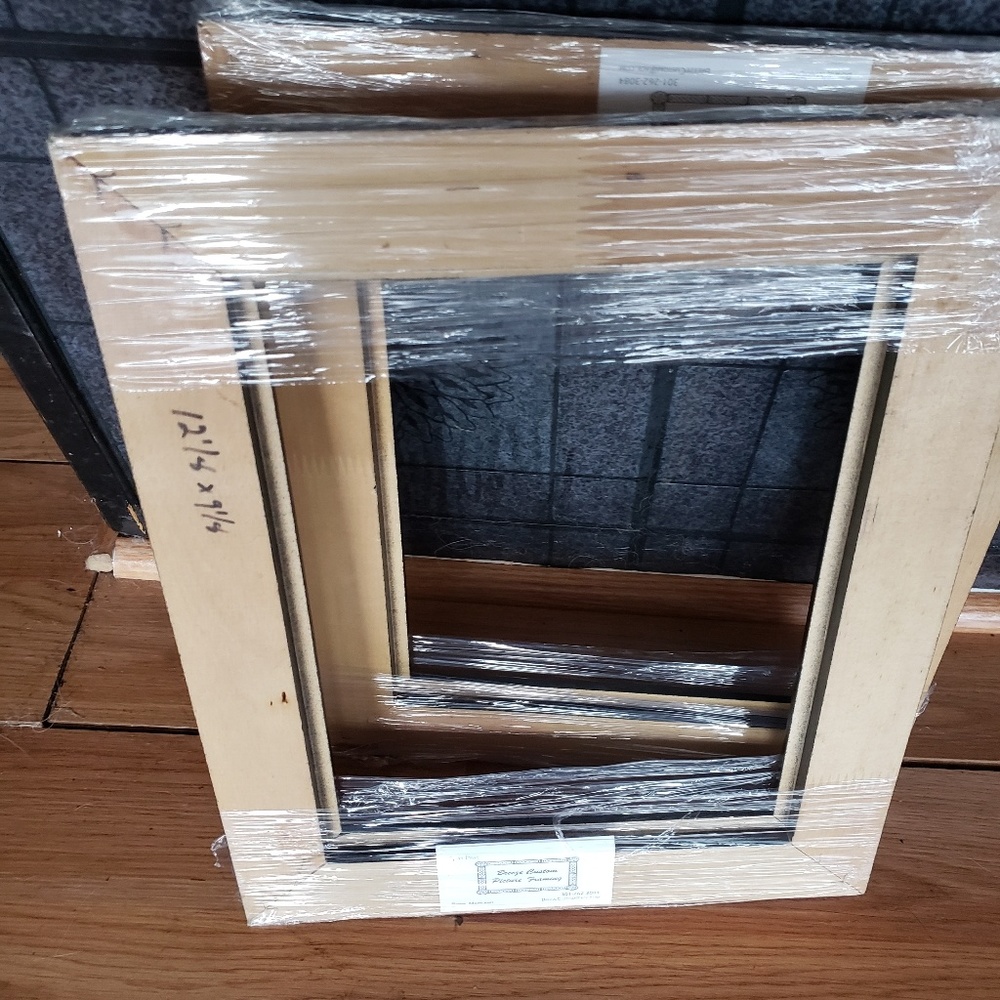 Custom frame - Picture 2 of 4